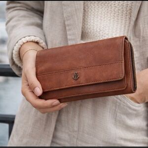 Harbour 2nd Brown Leather full sized Wallet with Anchor Accent